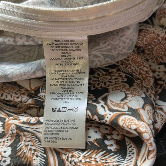 Anthropologie Satin Flare Leg Paisley Print Pants Tan Beige High Rise Sz 10 - Picture 11 of 14